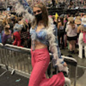 Meet your Posher, Claire